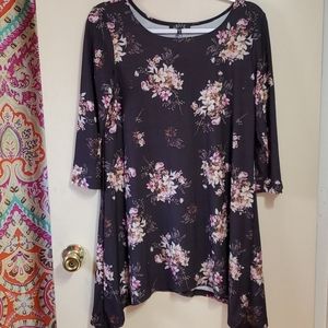 5for25LBISSE asymmetrical "shark bite" shirt small